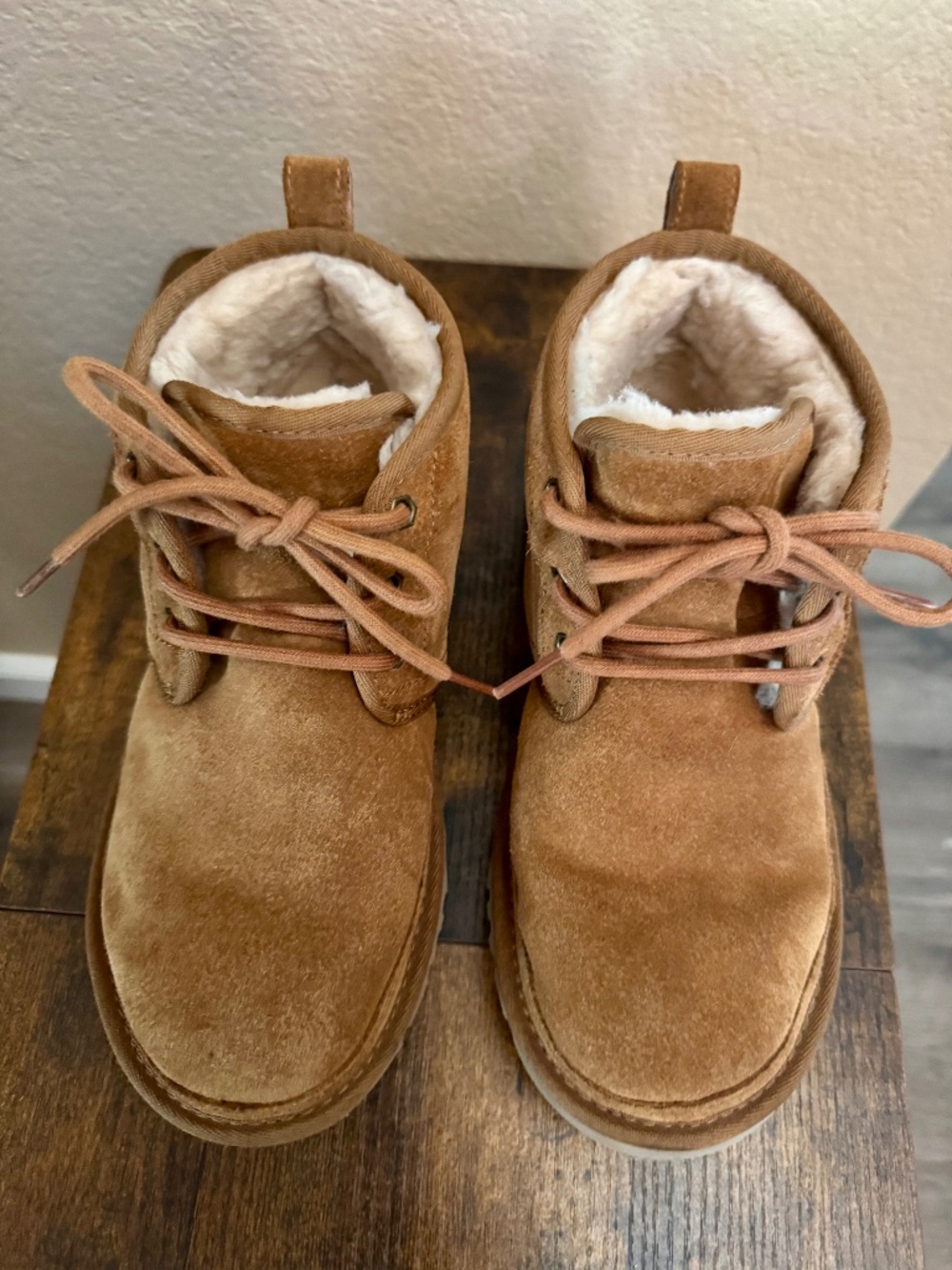 UGG Neumel Chestnut Suede Lace-Up Boots Women’s Size 7
